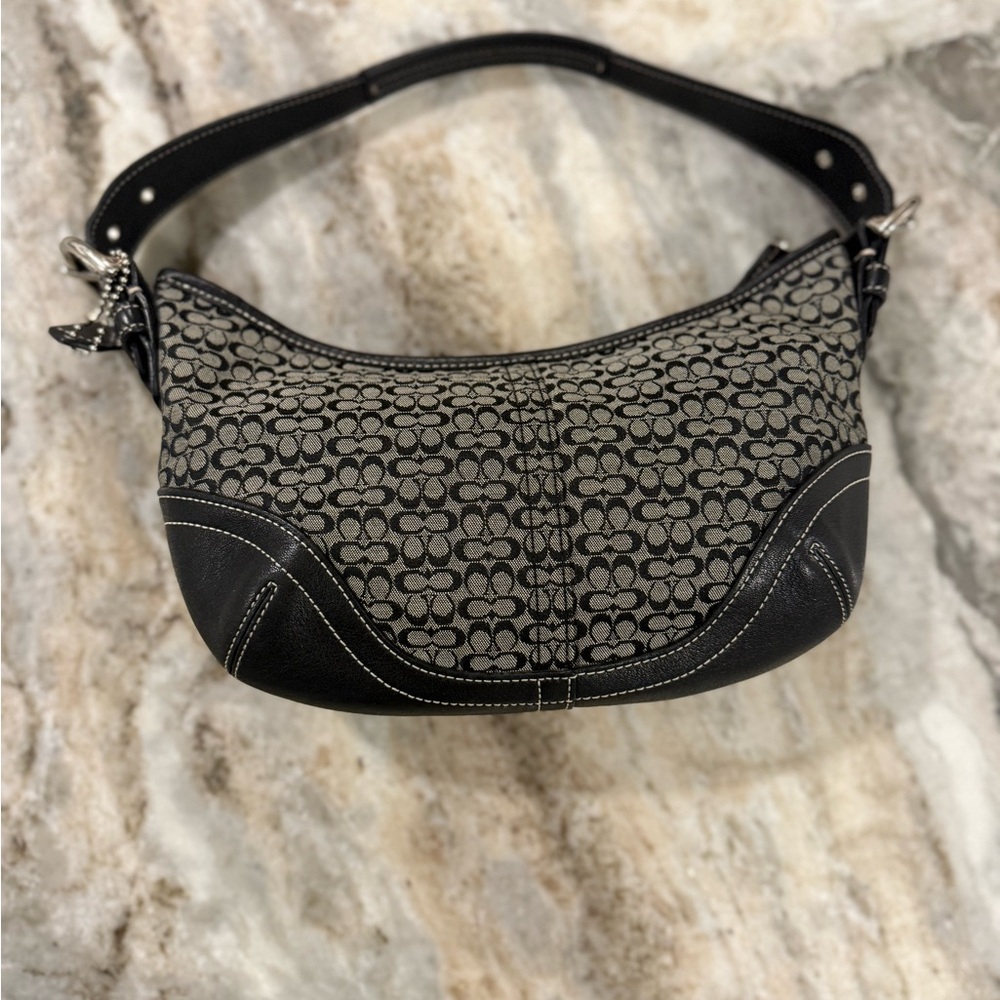 Gorgeous EUC vintage Coach hobo bag - Picture 5 of 6
